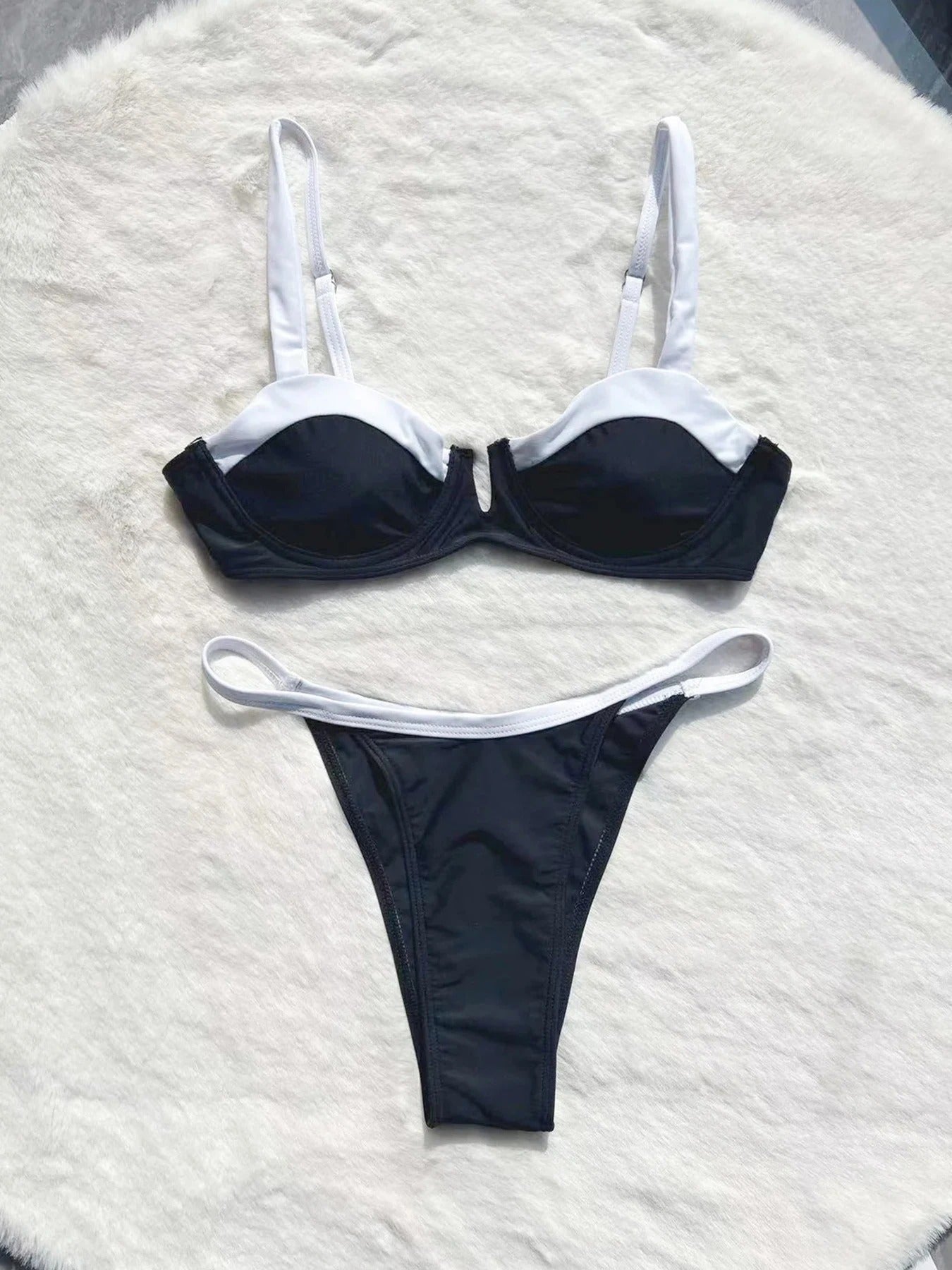 Oceana™ - Schwarzes Kontrast-Bikini-Set