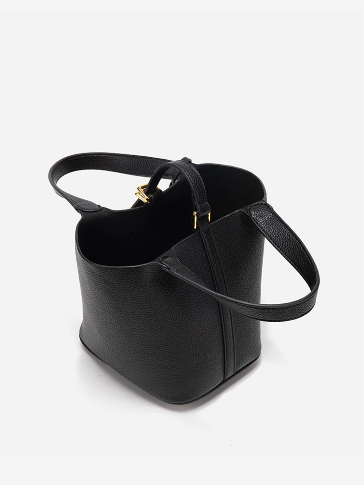 Ronja™ - Schlanke Bucket Bag mit Goldverschluss