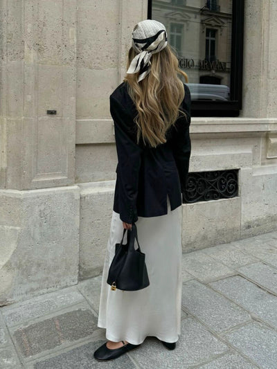 Ronja™ - Schlanke Bucket Bag mit Goldverschluss
