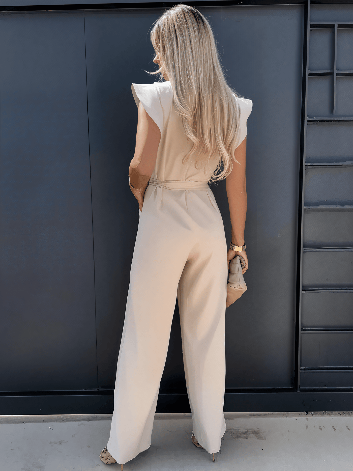 Jutta™ - Eleganter Jumpsuit mit Schleife an der Taille und Schmetterlingsärmeln