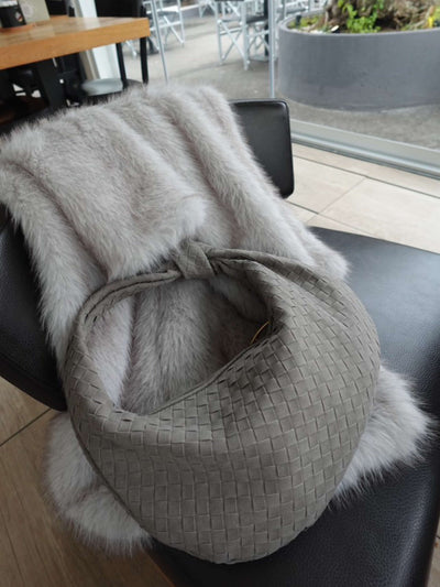 Elisa™ - Geknotete geflochtene mittlere Wildledertasche