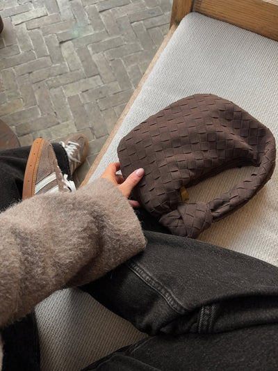 Amira™ - Geflochtene Mini-Tasche aus Wildleder