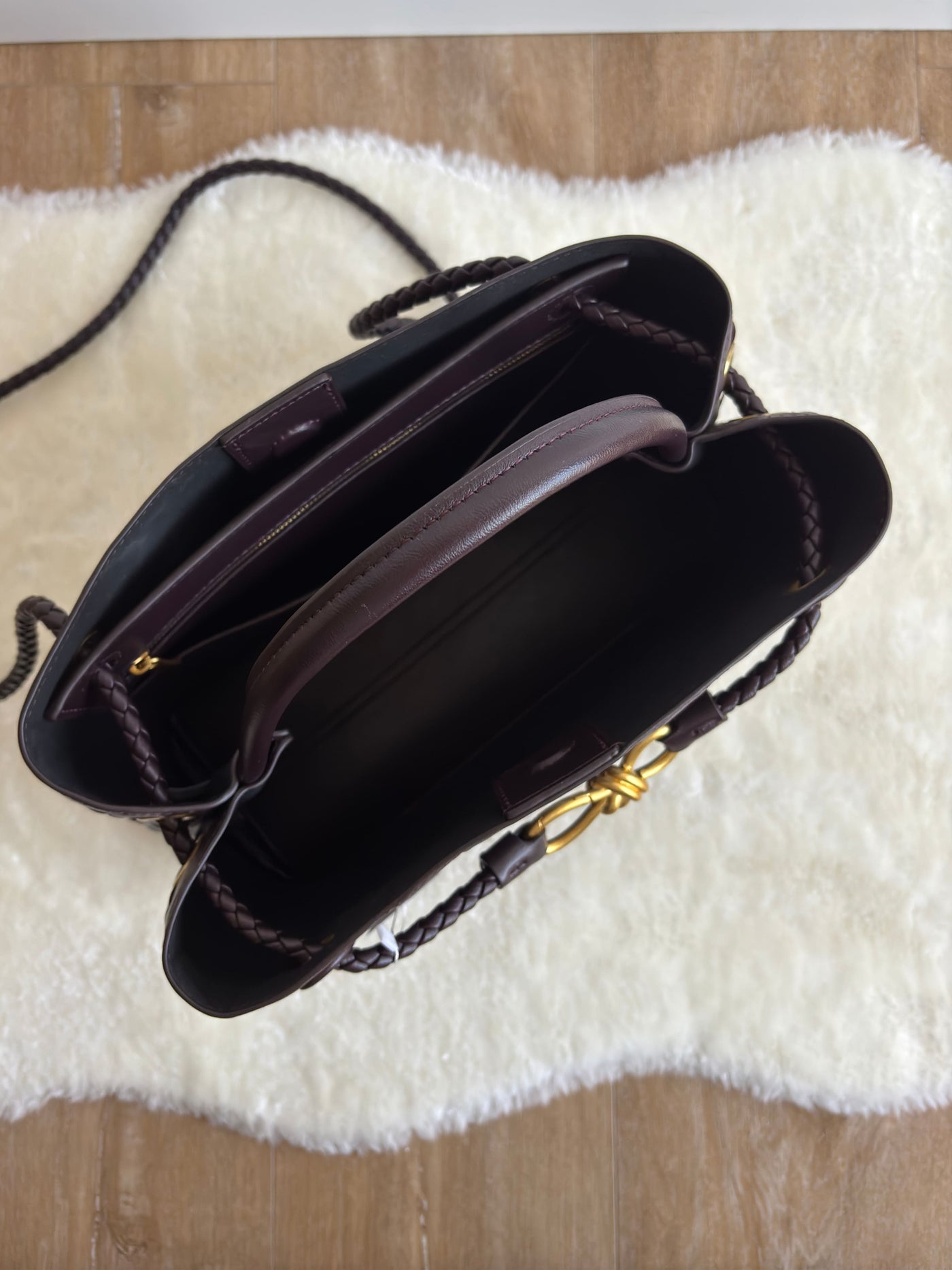 Annabelle™ - Klassische übergroße gewebte Tasche