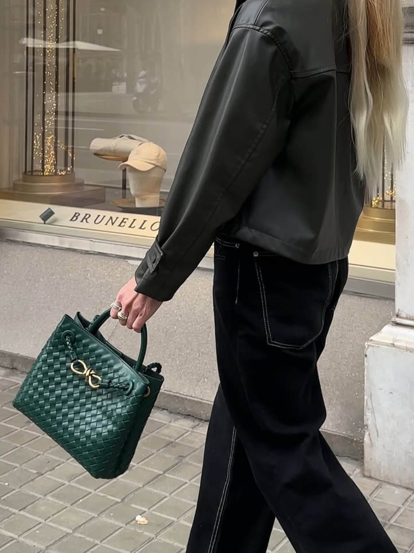 Livia™ - Texturierte kompakte gewebte Tasche