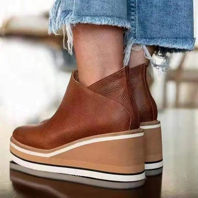 Kamala™  - Lässige Keilstiefeletten