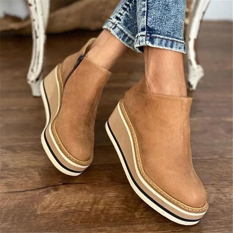 Kamala™  - Lässige Keilstiefeletten