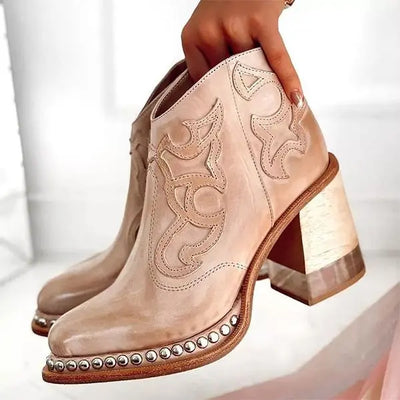 Sue™  - Norwich Bestickte Lederstiefel