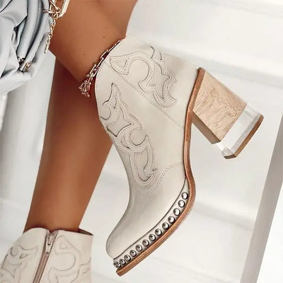 Sue™  - Norwich Bestickte Lederstiefel
