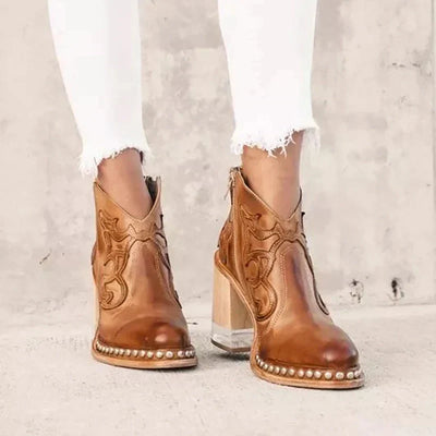 Sue™  - Norwich Bestickte Lederstiefel