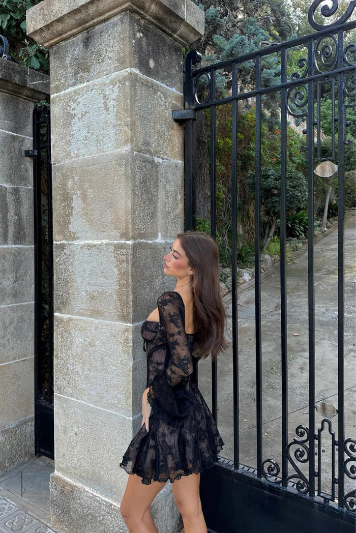 Amelie™ - Langärmeliges Minikleid aus Spitze
