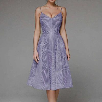 Lucie - Elegantes Kleid mit offenem Rücken