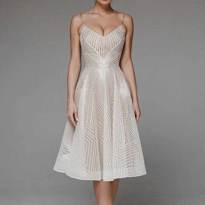 Lucie - Elegantes Kleid mit offenem Rücken