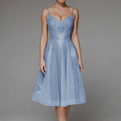 Lucie - Elegantes Kleid mit offenem Rücken