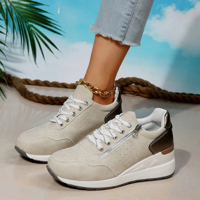 Evelina Sneaker
