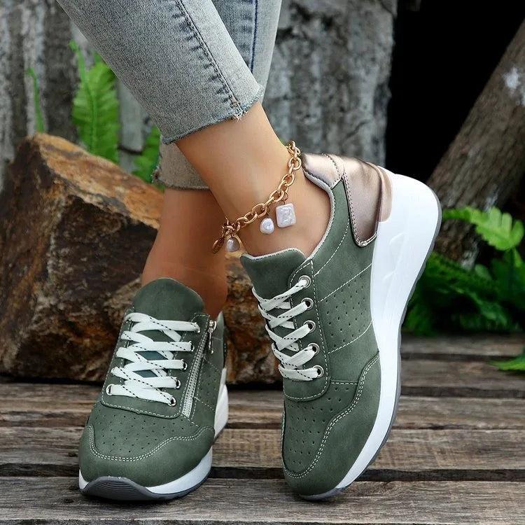 Evelina Sneaker
