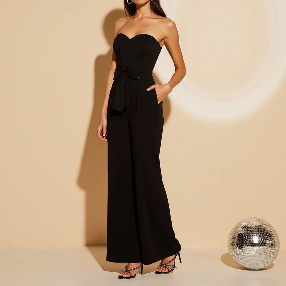 Monique™ - Trägerloser Jumpsuit mit edler Schleife