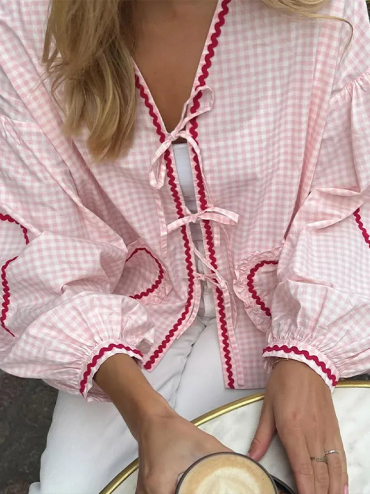 MILA - Herz-Bluse