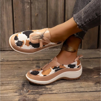 Fiora Sneaker
