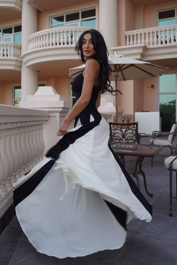 Amina™ - Getäfeltes Maxikleid
