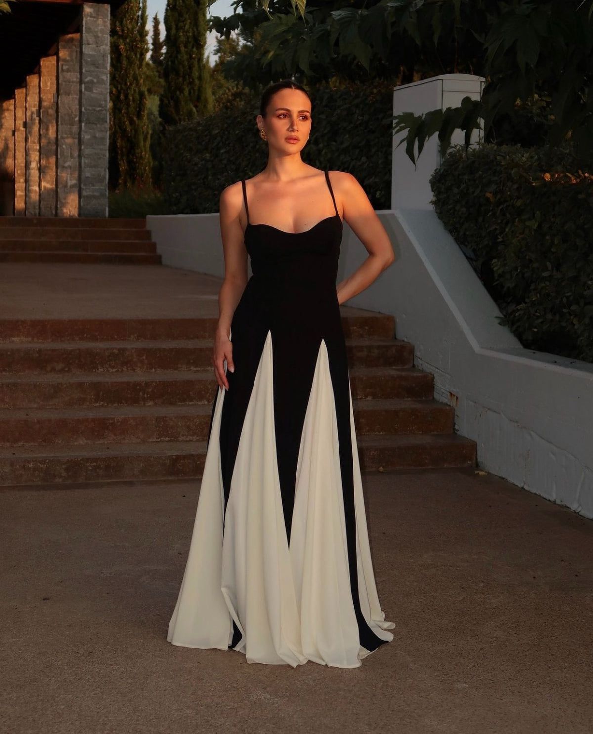 Amina™ - Getäfeltes Maxikleid