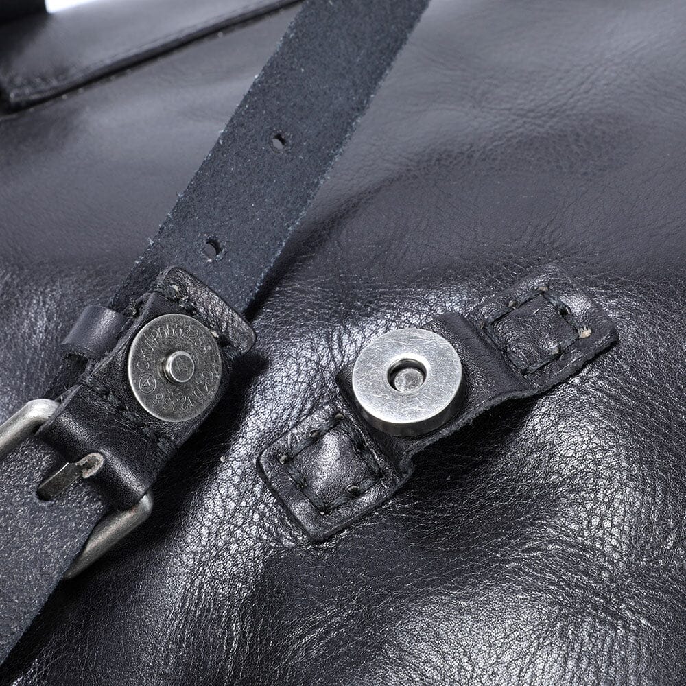 Bodo™ - Kleiner schwarzer Lederrucksack