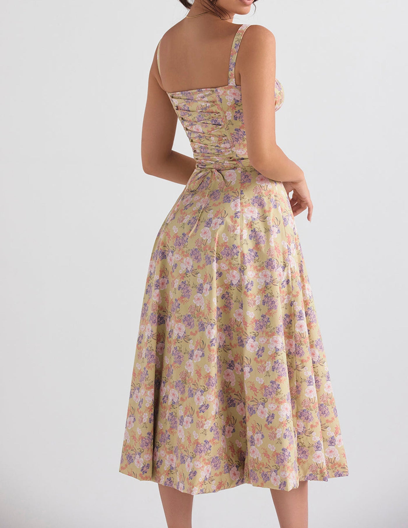 Flora™ - Taillenformendes Blumen-Sonnenkleid