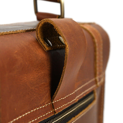 Girona™ - Wandelbarer Rucksack aus Leder