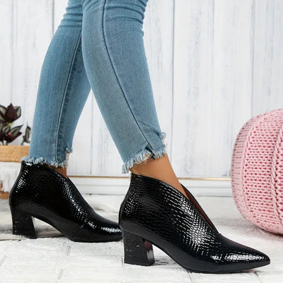 Iris™ - Damenstiefel mit spitzem Absatz