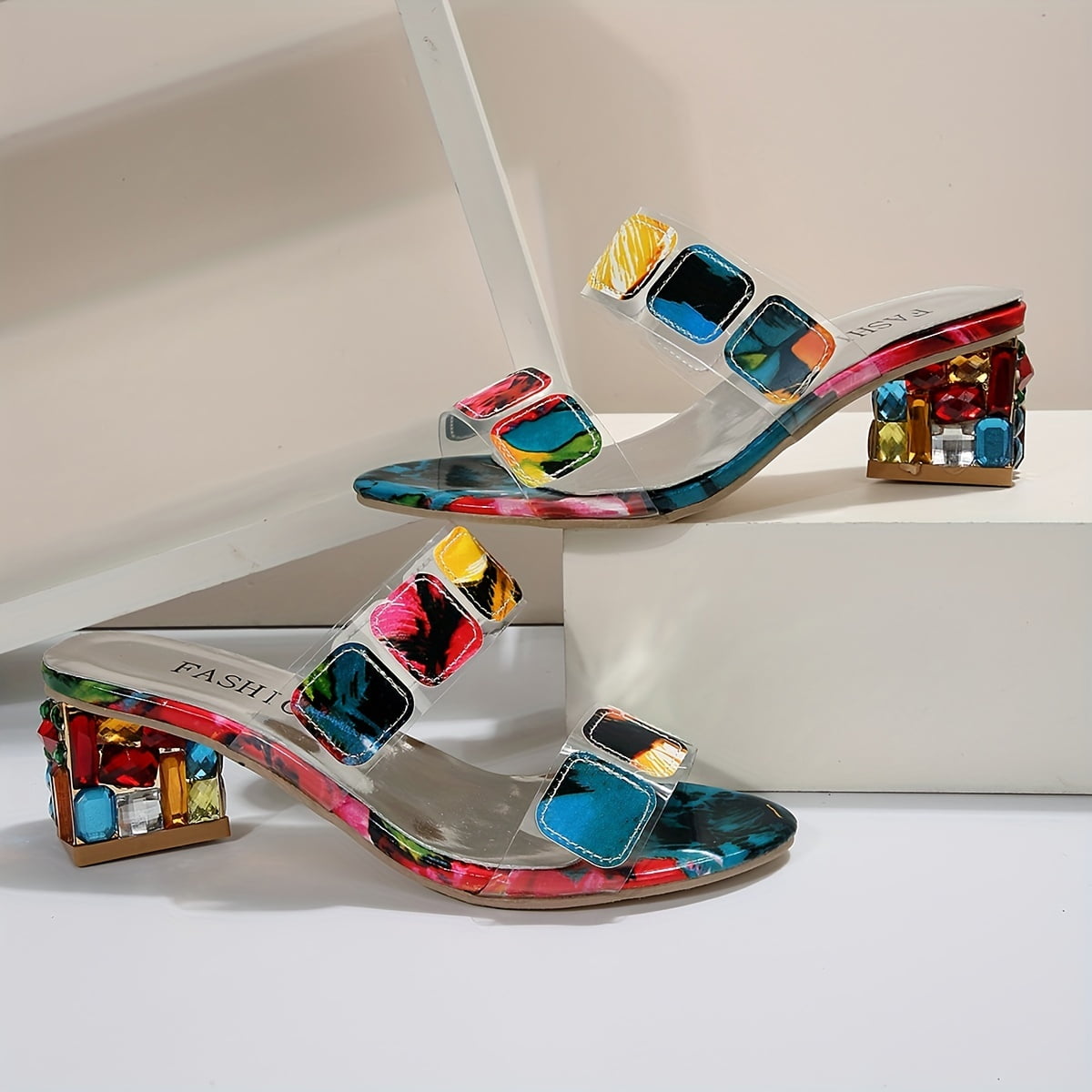 Morana Schillernde Sandalen