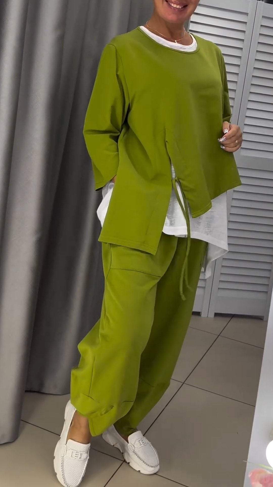 Livia-Set aus Oberteil und Hose mit Rundhalsausschnitt für Damen