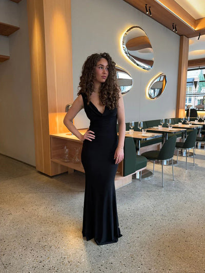 Amira™ – Rückenfreies Maxikleid