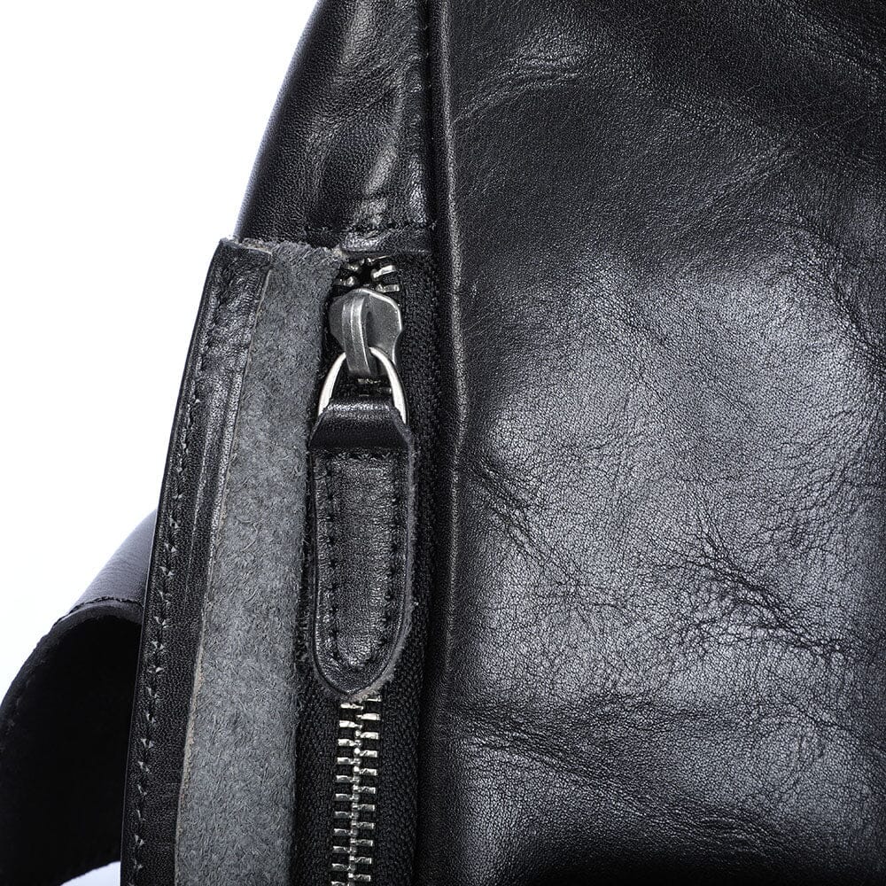 Bodo™ - Kleiner schwarzer Lederrucksack