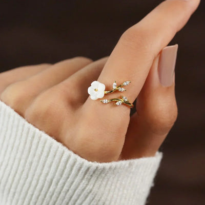 Elma™ - Blossom Ring